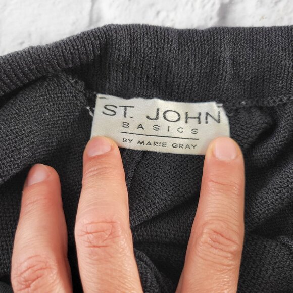 St John Women 2-Piece Knit Set Sz L Black Sleeveless Top & Elastic Waist Pants - Picture 7 of 13
